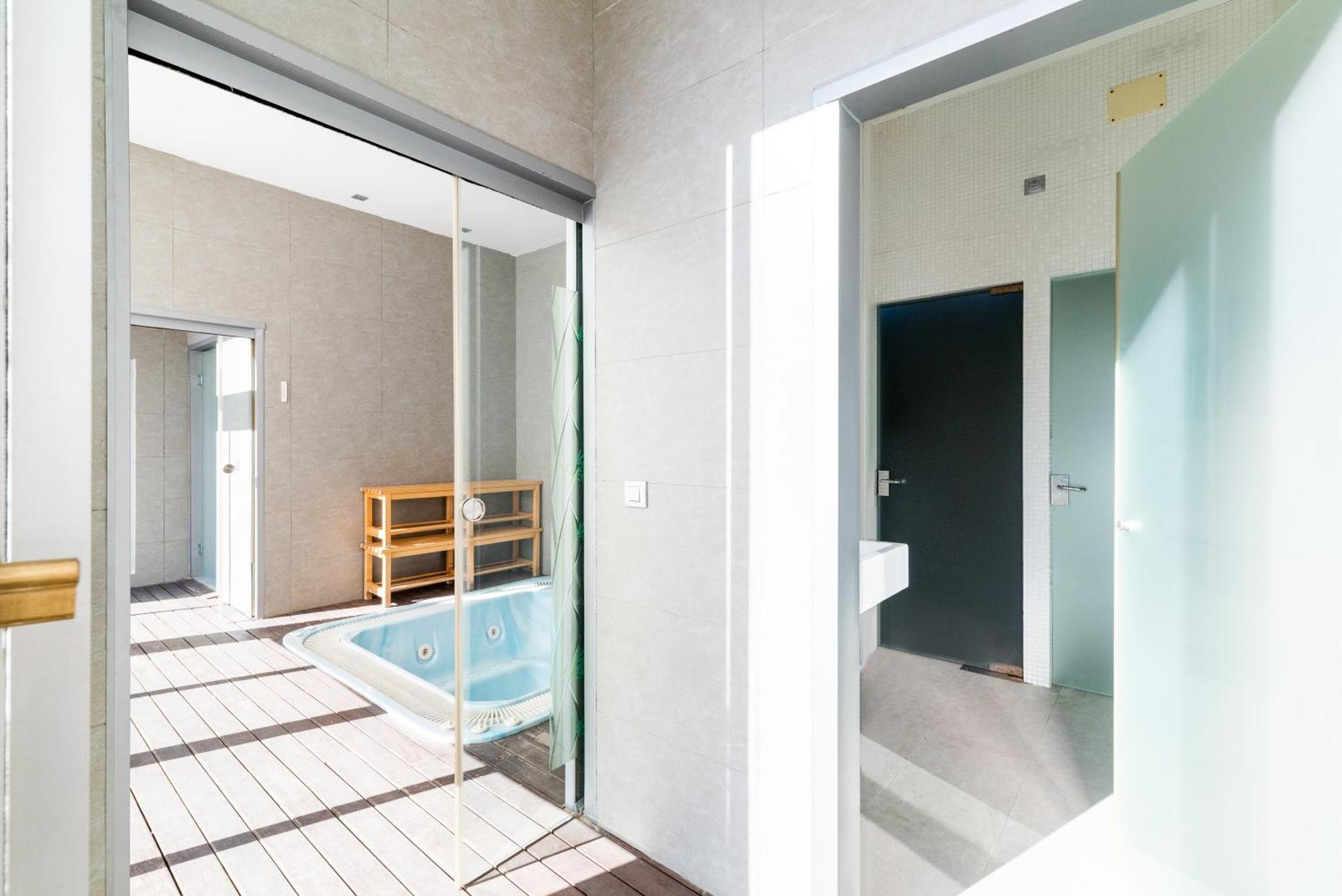 Tuguest Avenida De La Investigacion - Free Parking Apartman Granada Kültér fotó