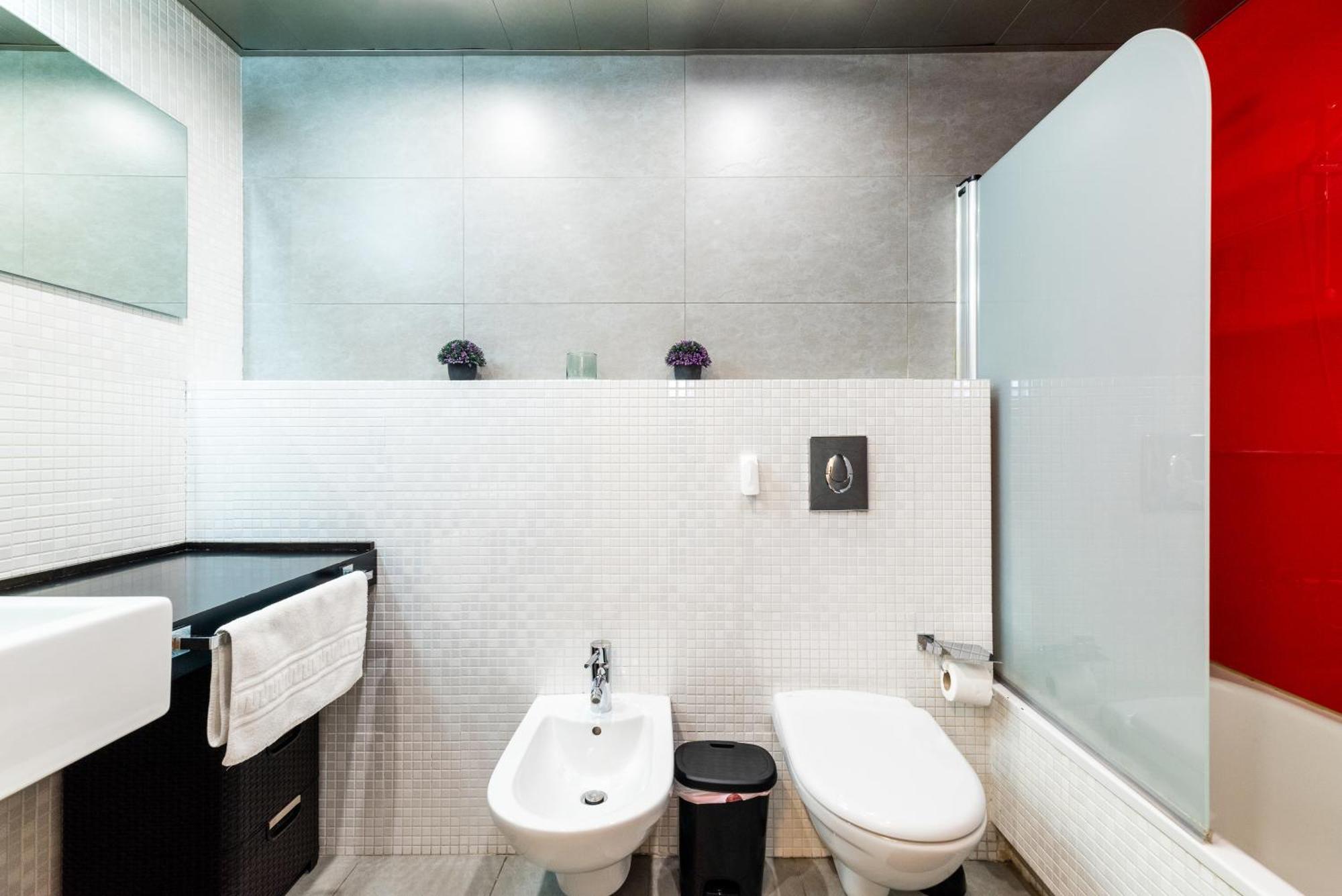 Tuguest Avenida De La Investigacion - Free Parking Apartman Granada Kültér fotó